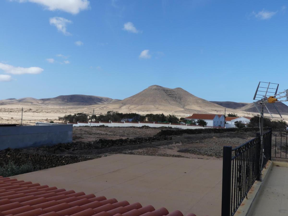 Warung Hotell Lajares Exteriör bild